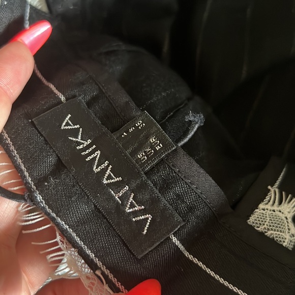 Vatanika Dress - Picture 5 of 7